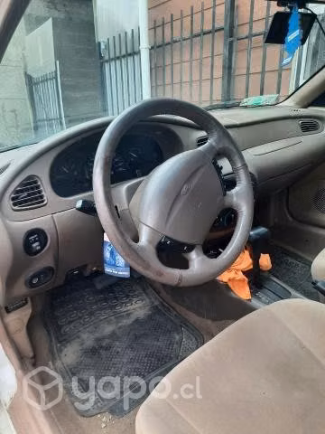 Venta de automóvil FORD ESCORT 2002