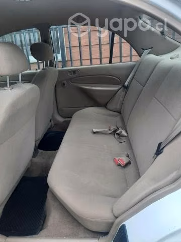 Venta de automóvil FORD ESCORT 2002