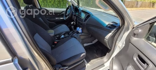 Mitsubishi l200 - Imagen 7