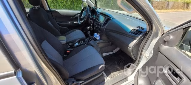 Mitsubishi l200 - Imagen 5
