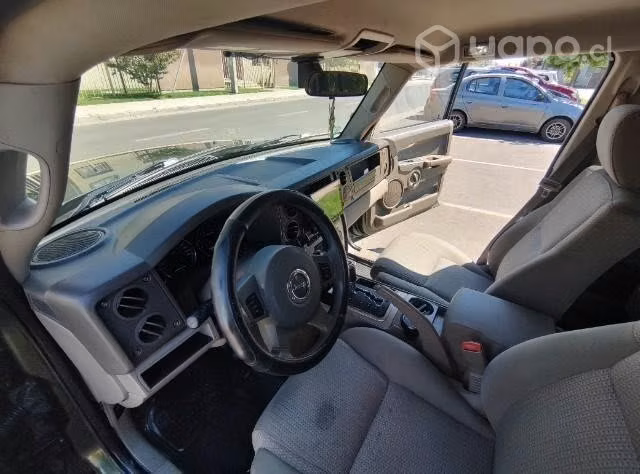 Vendo Jeep Commander