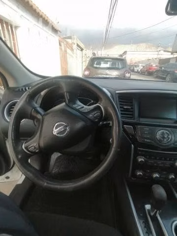 Nissan 2017 Único dueño 2 llaves origin