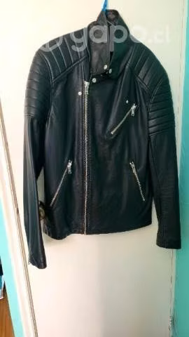 Ropa en perfectas condiciones - Imagen 3