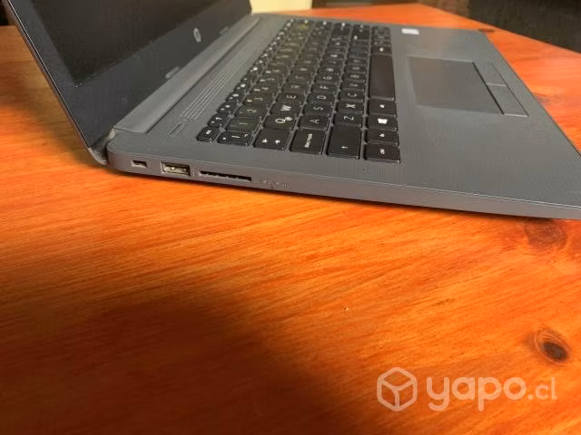 NOTEBOOK HP 240 G7 i5 USADO - Imagen 4