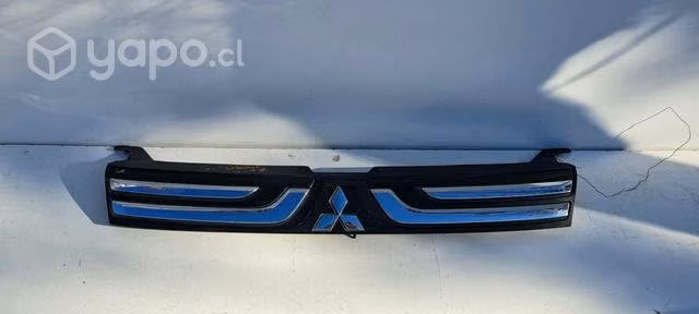 Mascara mitsubishi outlander