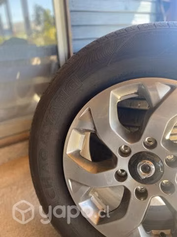 Llantas con neumáticos camioneta Great wall POER