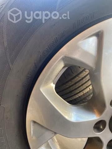 Llantas con neumáticos camioneta Great wall POER