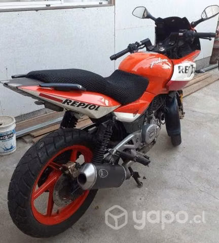 BAJAJ Pulsar 220F