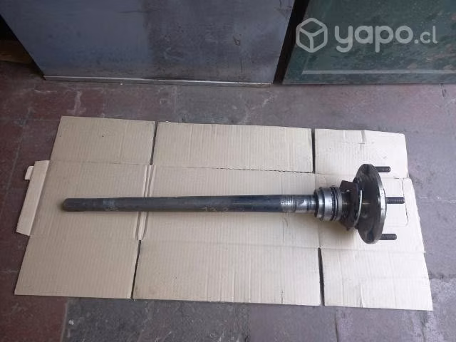 Eje trasero Mahindra 73centimetros largo,30 estria - Imagen 3
