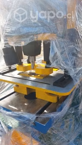 Maquina punzonadora 90tn 25mm en 25