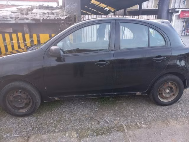 Nissan march km aprox