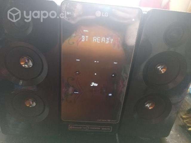 Equipo de música marca LG touch - Imagen 4