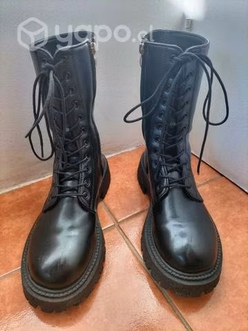 Botas negras de cuerina unisex