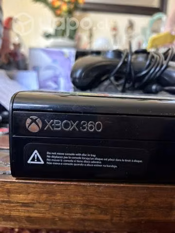 Xbox 360 en venta buen estado con mando - Imagen 2