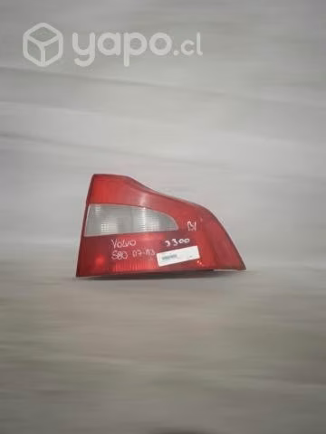 Foco trasero RH Volvo s
