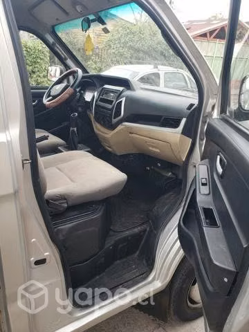 Camioneta kyc x5 plus de 1.900 kilos motor 1.8