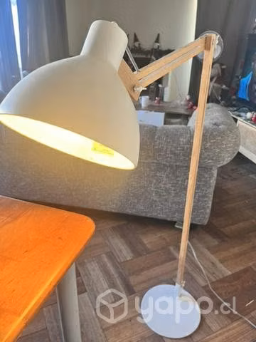 Lámpara de Pie tipo Pixar