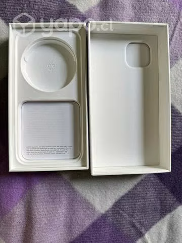 Caja y cable IPhone 13 - Imagen 2