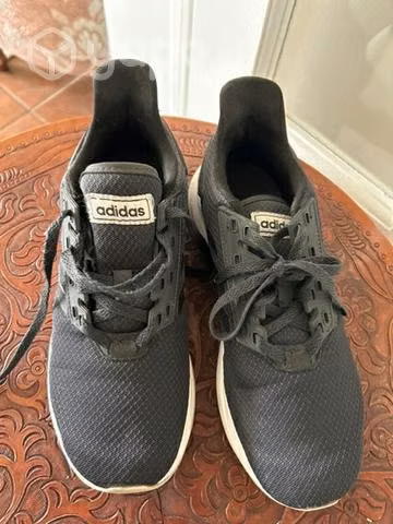 Zapatilla runninig Adidas como nuevas - Imagen 2