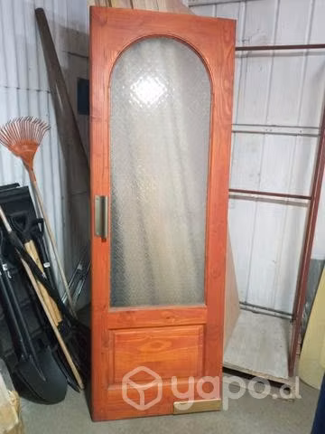 Puerta madera chilena