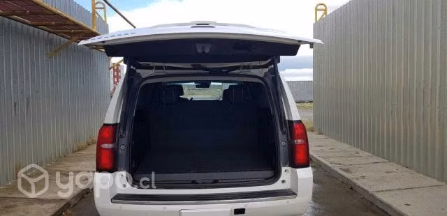 Chevrolet suburban 2016
