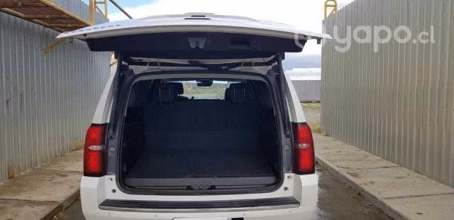Chevrolet suburban 2016