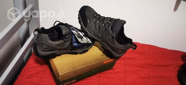 Zapatilla trekking