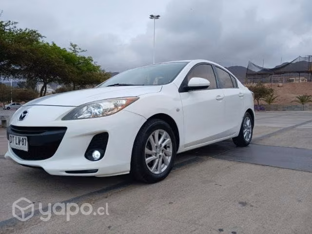 Mazda año 2012