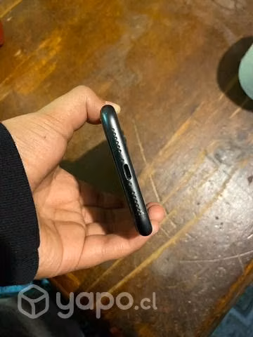 IPhone 11. Permuto x otro iPhone o dinero 64 gb