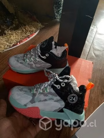 Zapatillas de basquetbol de niña