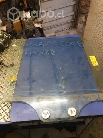 Vidrio puerta trasero izq Ford Ranger 2.3 Argentin