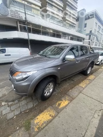 Mitsubishi L200 work