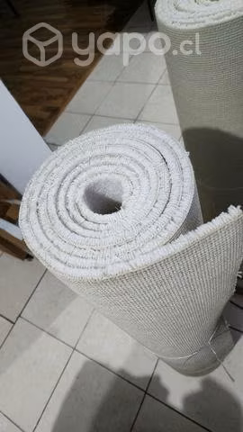 Alfombra blanca nueva
