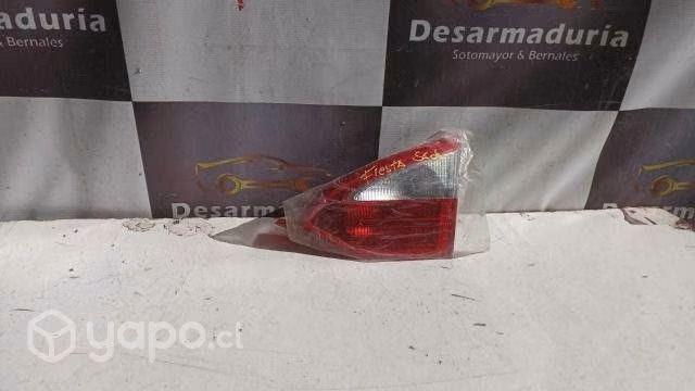Foco trasero Fiesta Sedan RH 2.1