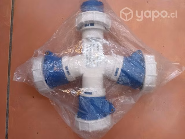 Enchufe industrial multiple