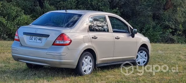 Nissan tiida 2012