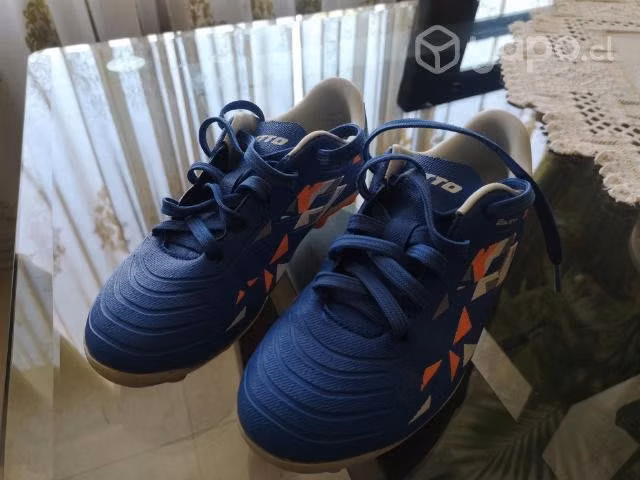 Zapatos de fútbol Lotto talla 30
