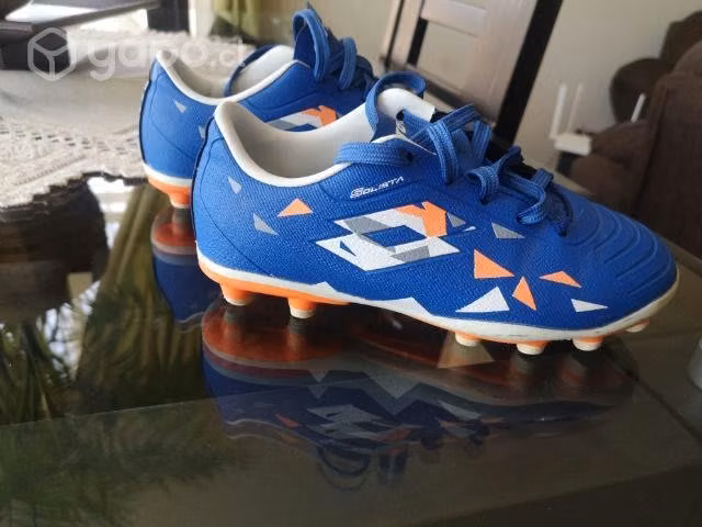 Zapatos de fútbol Lotto talla 30