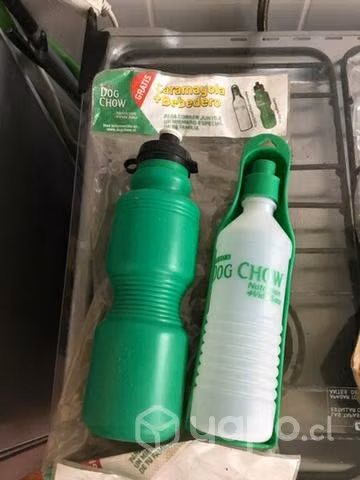 Botella de agua para mascota ambas por dos mil