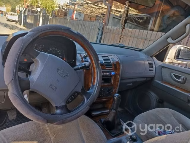 Se vende Jeep Hyundai Terracan 2.9 año 2004