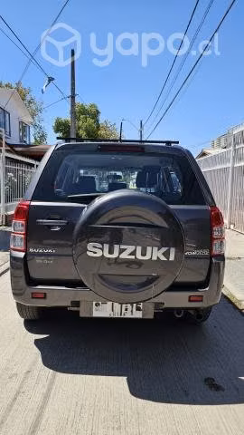 Suzuki grand nomade 2011