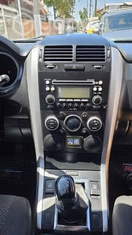Suzuki grand nomade 2011