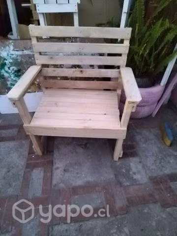 Sillón de madera