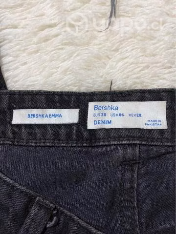 Mom jeans bershka talla 38