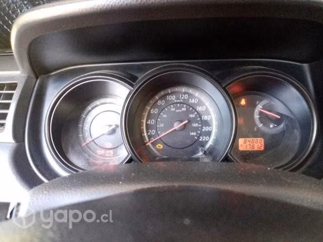Nissan tiida 2012