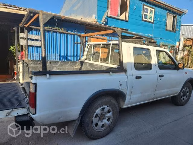 Camioneta Nissan Terrano 2012