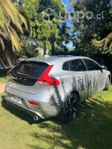 Vendo Volvo v40 R-Design