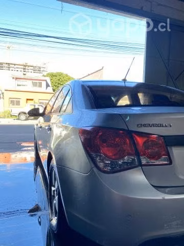 Se vende Chevrolet cruze 1.8 at