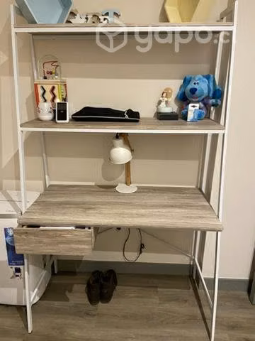 Escritorio con silla
