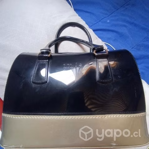 Cartera lilás